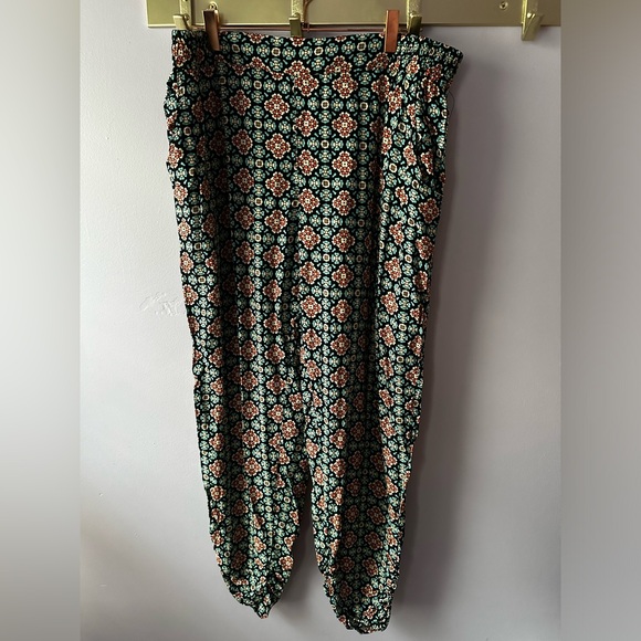 American Rag Black Floral Pants w/Pockets Size 1X - Picture 1 of 12